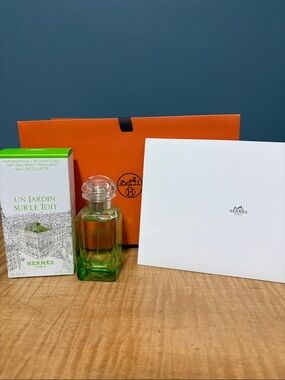Hermes Un Jardin Sur Le Toit Eau de Toilette — Green & Orange
